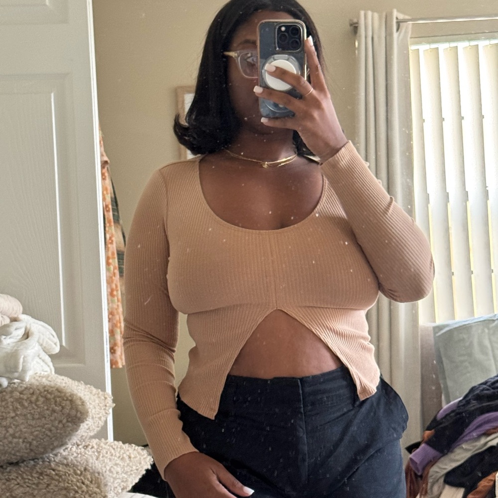 Women's Tan Ribbed Top - Picture 2 of 2